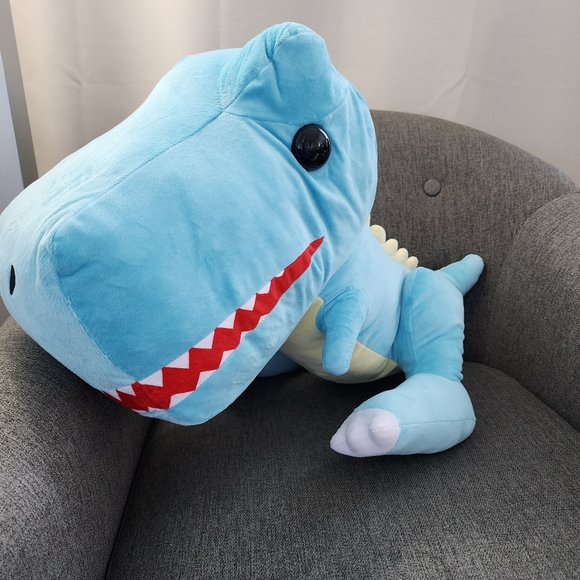 Massive Blue T-Rex Dinosaur Plushy (Amazing Dinosaur) - Picture 2 of 4